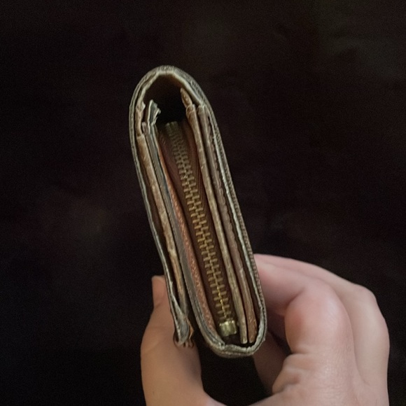 Louis Vuitton compact snap wallet - Picture 2 of 7